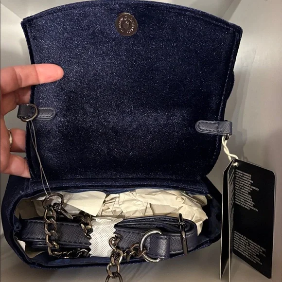 NWT Minnie Mouse Loungefly Crossbody ❤️ - Picture 5 of 7